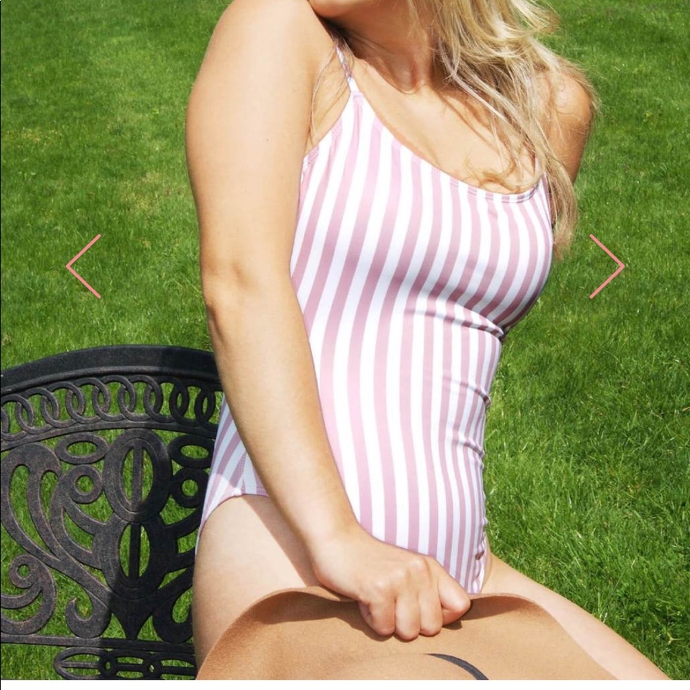 NWT Andie Swim Laguna Eco Rose Stripe - Small